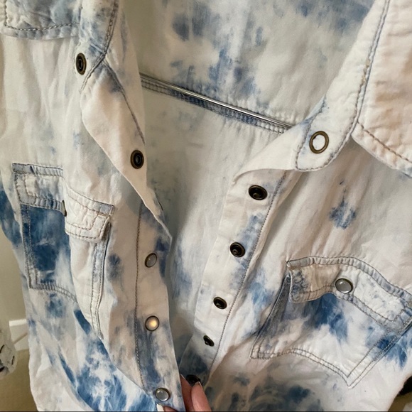 VANILLA STAR Blue Acid Wash fitted Button Up Shirt - Picture 2 of 5